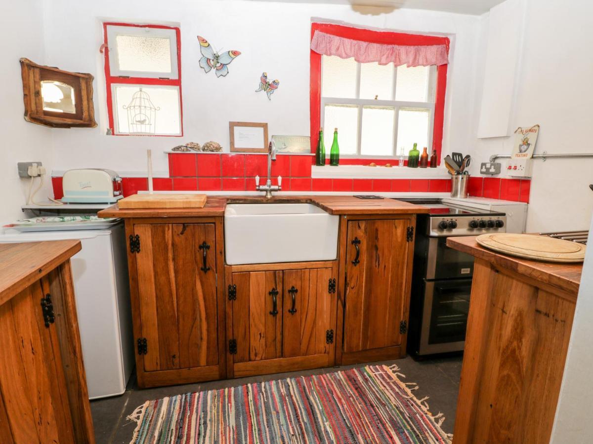 Holiday home Inglenook